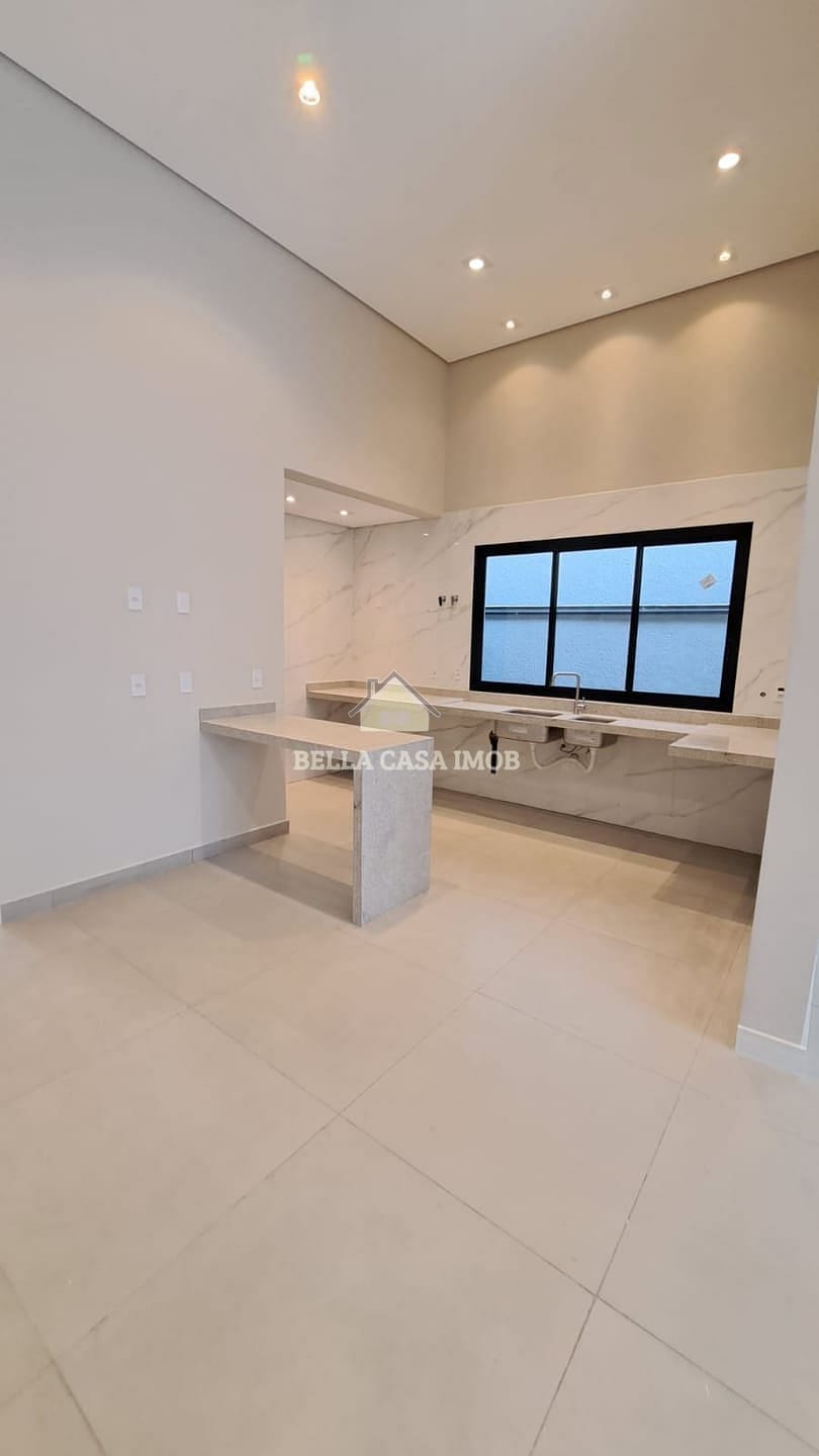 Casa à venda com 3 quartos, 220m² - Foto 6