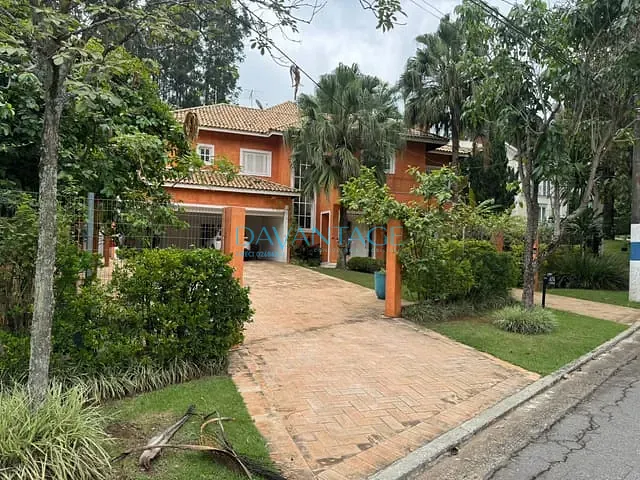 Casa com 1600m² 4 quartos e 7 banheiros, à venda ou para alugar, no bairro Residencial Tamboré em Barueri