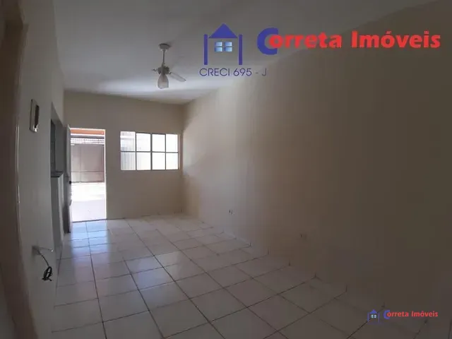 Casa com 138m² 2 quartos e 1 banheiro, à venda, no bairro Parque Mangueiras em Três Lagoas