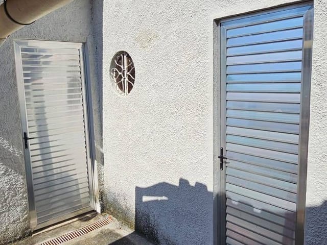 Casa 4 quartos e 2 banheiros, para alugar, no bairro Jardim Sulacap em Rio de Janeiro