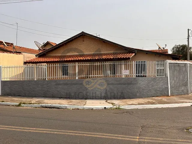 Casa com 250m² 3 quartos e 3 banheiros, à venda, no bairro Parque dos Ipes em Holambra