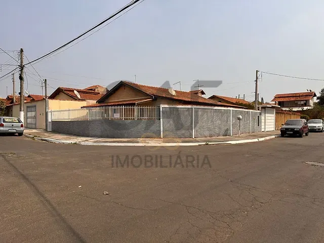 Casa com 250m² 3 quartos e 3 banheiros, à venda, no bairro Parque dos Ipes em Holambra
