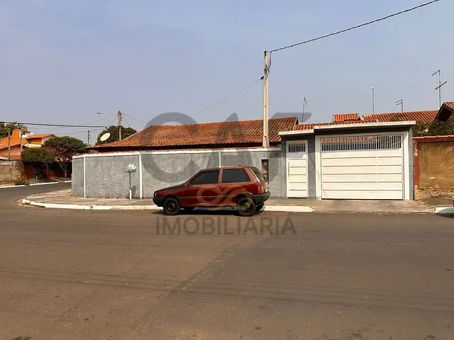 Casa com 250m² 3 quartos e 3 banheiros, à venda, no bairro Parque dos Ipes em Holambra