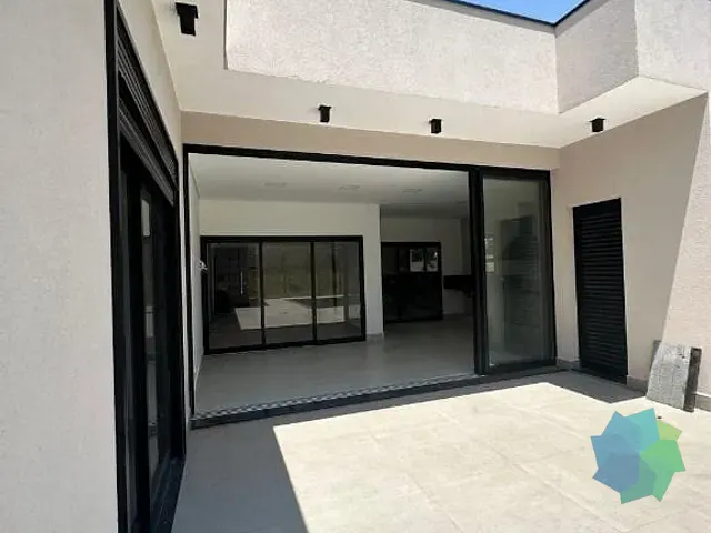 Casa com 820m² 4 quartos e 4 banheiros, à venda, no bairro Condomínio Campos de Santo Antônio em Itu