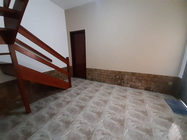 Casa com 150m² 3 quartos e 3 banheiros, à venda, no bairro Vila Valqueire em Rio de Janeiro