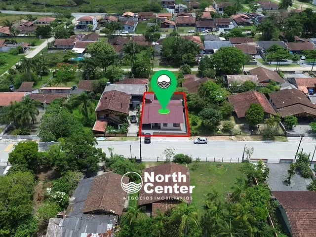 Casa com 495m² 3 quartos e 3 banheiros, à venda, no bairro Pinheiros em Balneário Barra do Sul