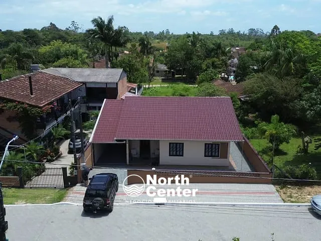 Casa com 495m² 3 quartos e 3 banheiros, à venda, no bairro Pinheiros em Balneário Barra do Sul