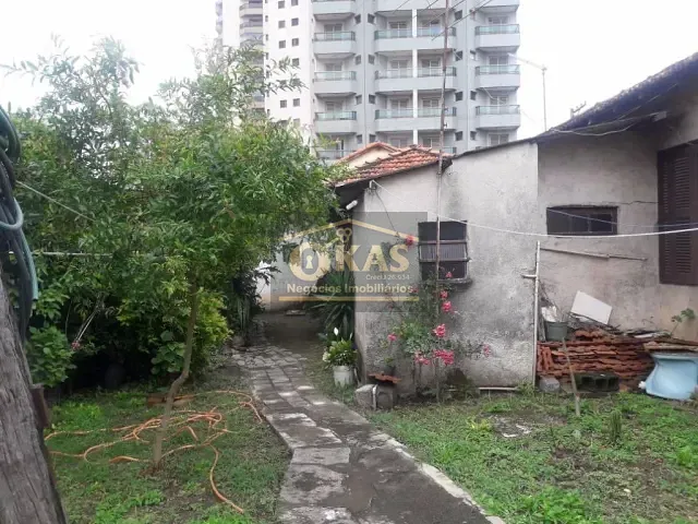 Casa com 400m² 3 quartos e 1 banheiro, à venda, no bairro Vila Costa em Suzano
