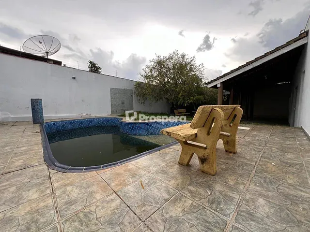 Casa 2 quartos e 2 banheiros, à venda, no bairro Dom Pedro II em Anápolis