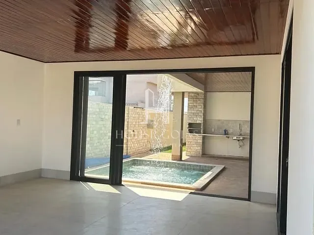 Casa com 305m² 4 quartos e 4 banheiros, à venda, no bairro Terras Alpha Residencial 2 em Senador Canedo