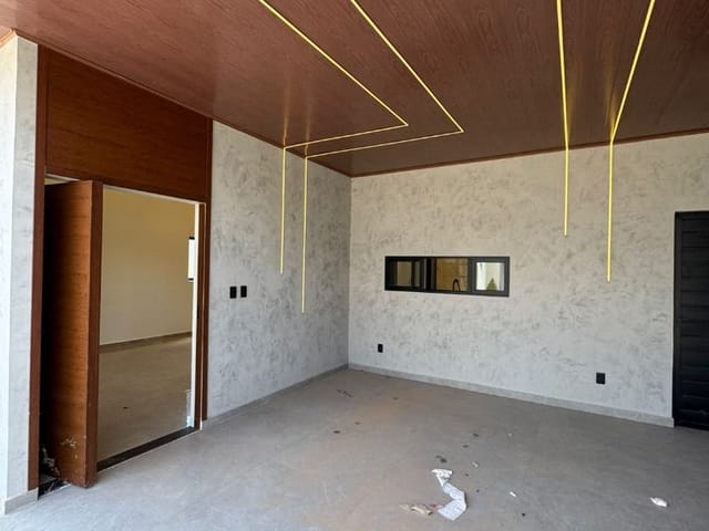 Casa com 300m² 3 quartos e 3 banheiros, à venda, no bairro Canafístula em Arapiraca