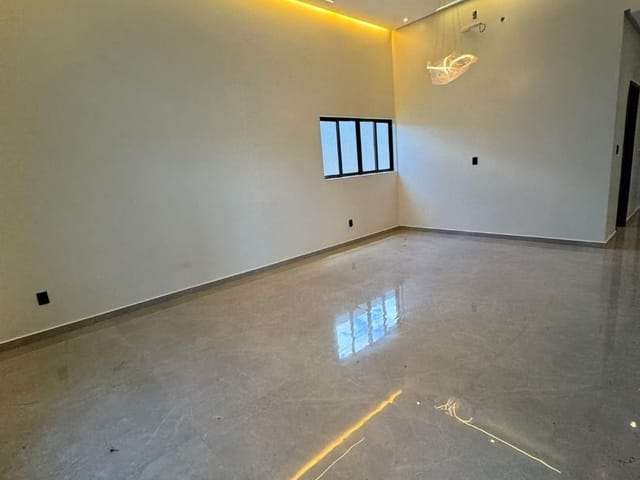 Casa com 300m² 3 quartos e 3 banheiros, à venda, no bairro Canafístula em Arapiraca