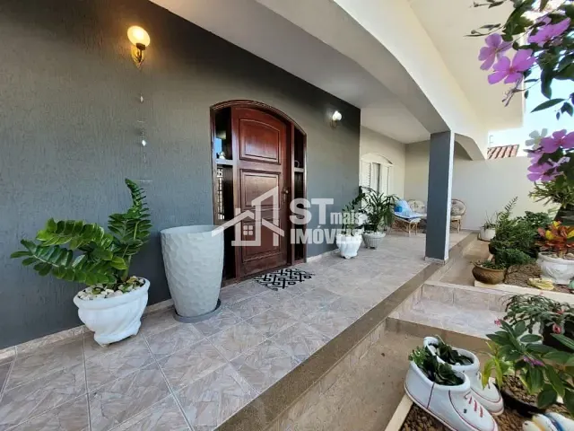 Casa com 300m² 3 quartos e 2 banheiros, à venda, no bairro Jardim Bela Vista em Andradas