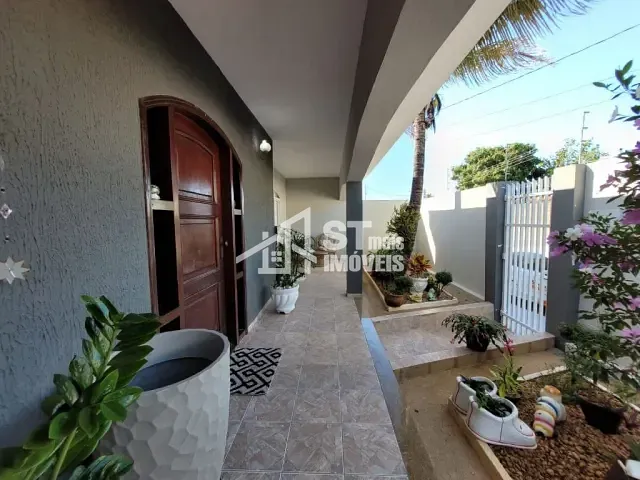 Casa com 300m² 3 quartos e 2 banheiros, à venda, no bairro Jardim Bela Vista em Andradas