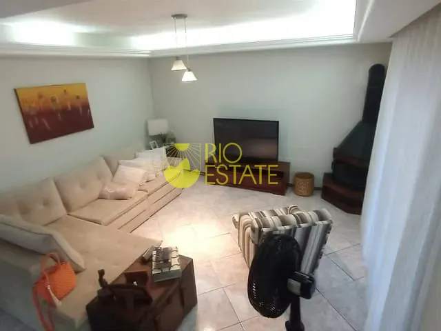 Casa com 308m² 3 quartos e 5 banheiros, à venda, no bairro Colônia Santo Antônio em Barra Mansa