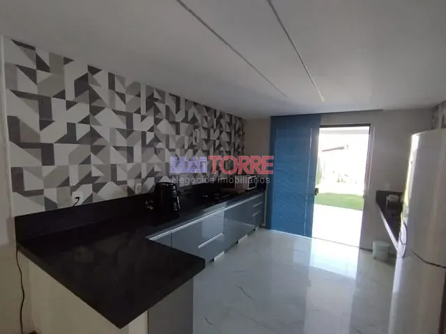 Casa 3 quartos e 3 banheiros, à venda, no bairro Nossa Senhora da Vitória em Ilhéus