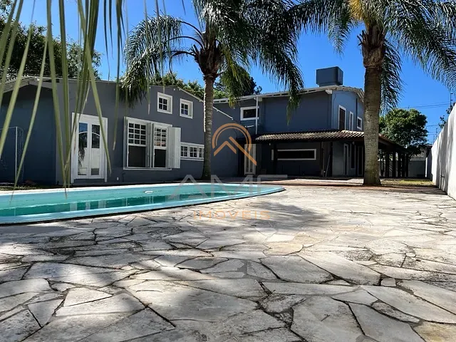 Casa com 10000m² 3 quartos e 5 banheiros, à venda, no bairro Laranjal em Pelotas