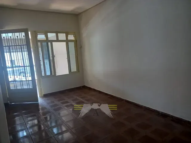 Casa 3 quartos e 2 banheiros, à venda ou para alugar, no bairro Parque Maria Luiza em São Paulo