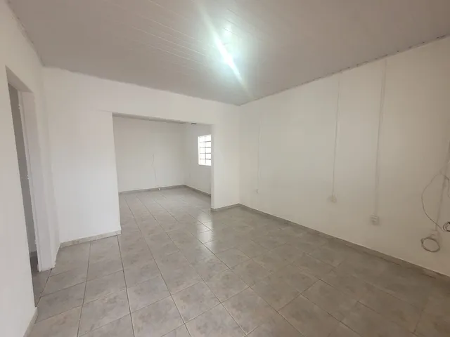 Casa com 160m² 2 quartos e 2 banheiros, para alugar, no bairro Vila Furlan em Indaiatuba
