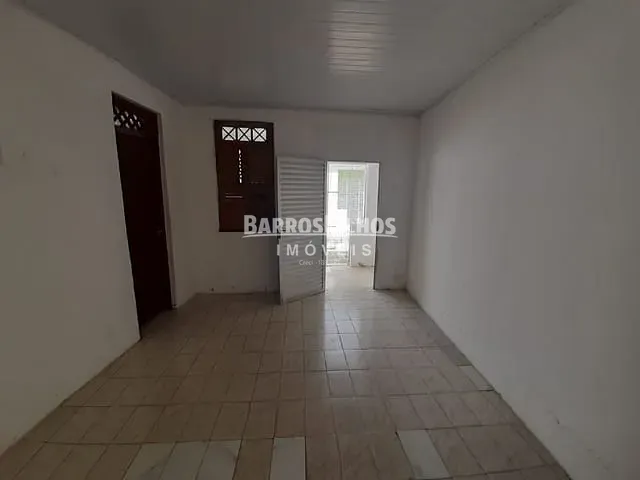 Casa com 131m² 2 quartos e 2 banheiros, à venda, no bairro São José em Aracaju