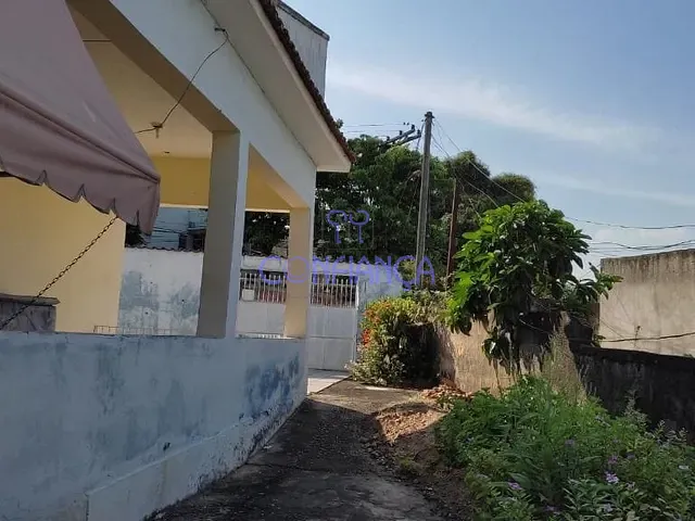 Casa com 496m² 2 quartos e 1 banheiro, à venda, no bairro Campo Grande em Rio de Janeiro