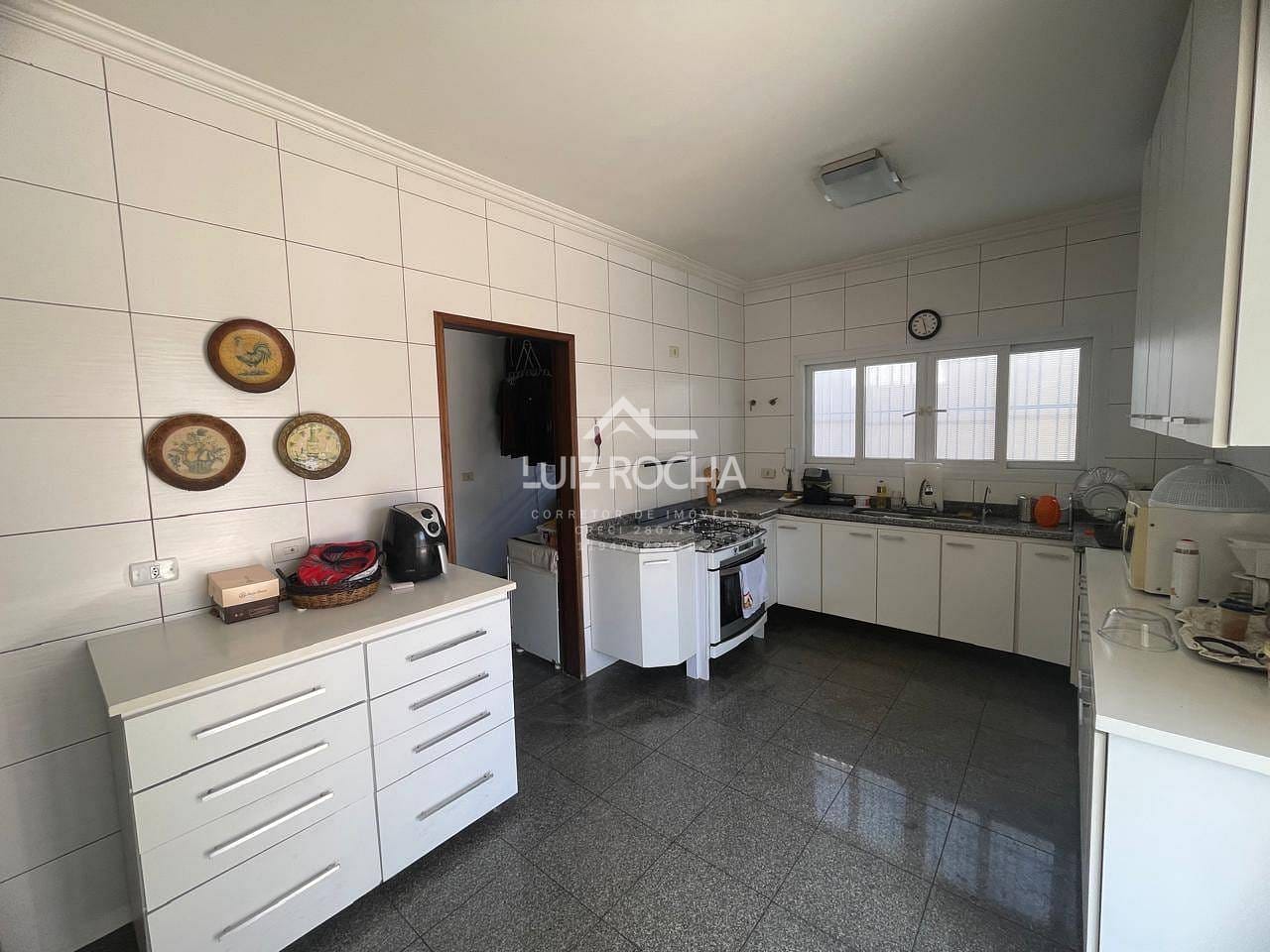 Casa, 4 quartos, 384 m² - Foto 33