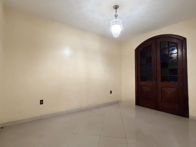 Casa com 1000m² 7 quartos e 4 banheiros, à venda, no bairro Fradinhos em Vitória