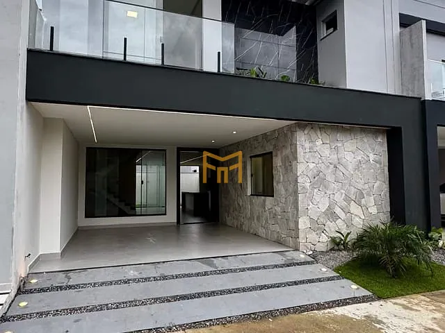 Casa 3 quartos e 4 banheiros, à venda, no bairro Centro em Ananindeua