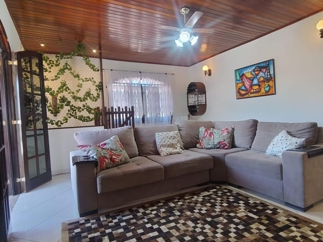 Casa com 450m² 4 quartos e 4 banheiros, à venda, no bairro Recanto de Itaipuaçu (Itaipuaçu) em Maricá