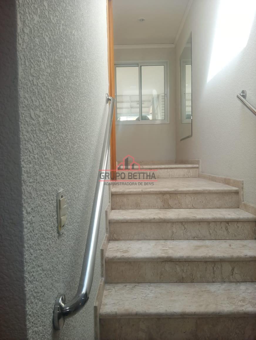 Casa à venda e aluguel com 3 quartos, 228m² - Foto 9