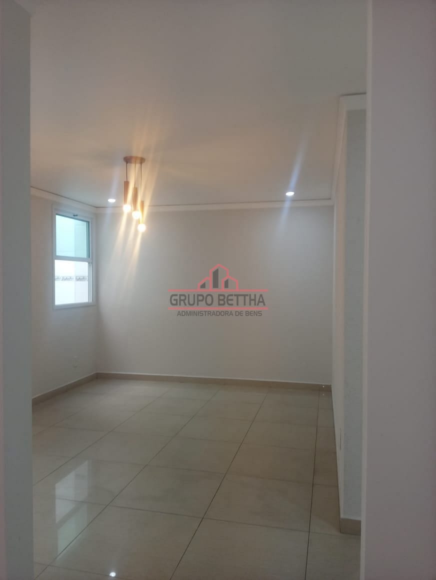 Casa à venda e aluguel com 3 quartos, 228m² - Foto 4