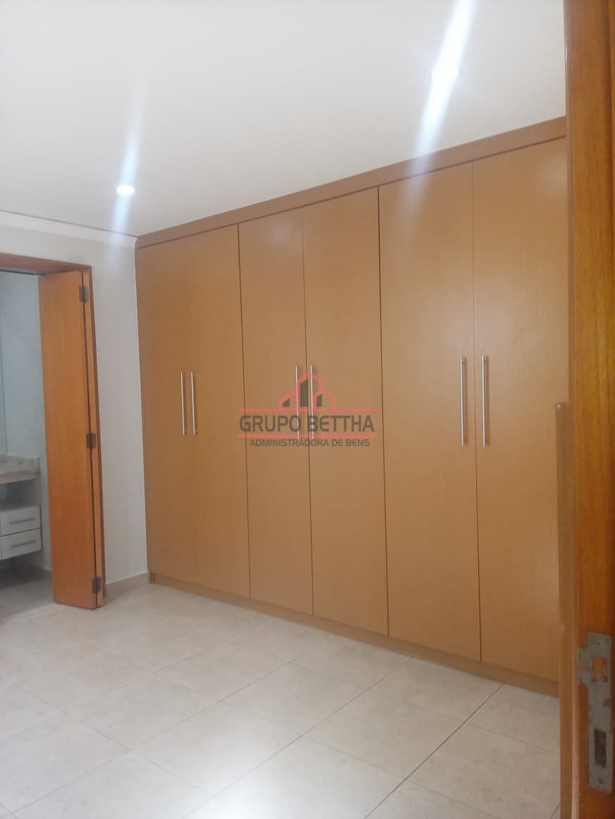 Casa à venda e aluguel com 3 quartos, 228m² - Foto 16