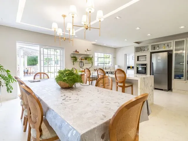 Casa com 2601m² 5 quartos e 8 banheiros, à venda, no bairro Esperança em Londrina