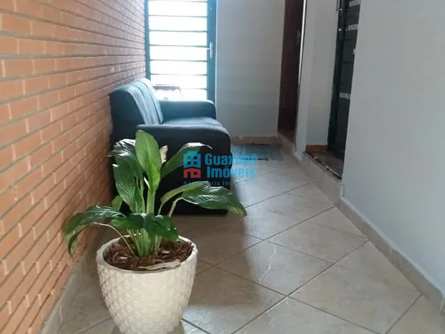 Casa com 220m², à venda, no bairro CENTRO em GUAXUPÉ
