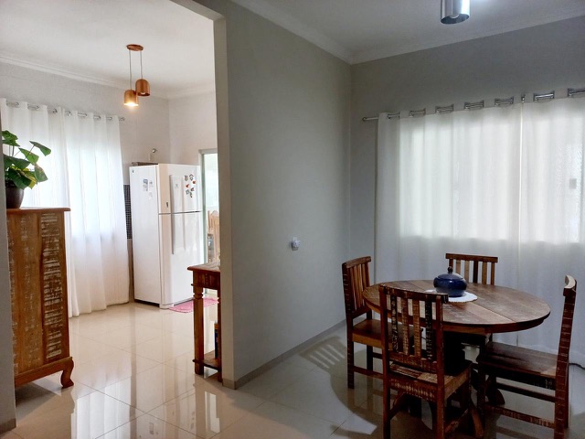 Casa com 375m² 3 quartos e 2 banheiros, à venda, no bairro Residencial Flamboyant em Nova Mutum