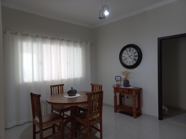 Casa com 375m² 3 quartos e 2 banheiros, à venda, no bairro Residencial Flamboyant em Nova Mutum