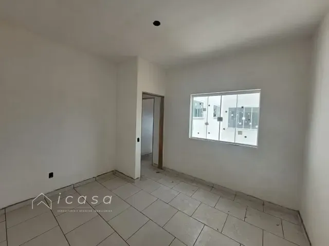 Casa com 37m² 1 quarto e 1 banheiro, à venda, no bairro Vila Bandeirantes em Caçapava