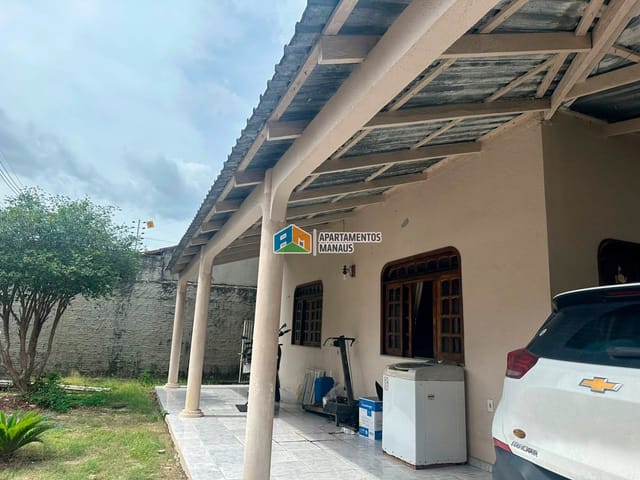 Casa 3 quartos e 2 banheiros, à venda, no bairro Flores em Manaus