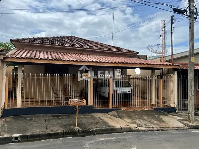 Casa com 525m² 2 quartos e 1 banheiro, à venda, no bairro Vila Lambari em Mococa