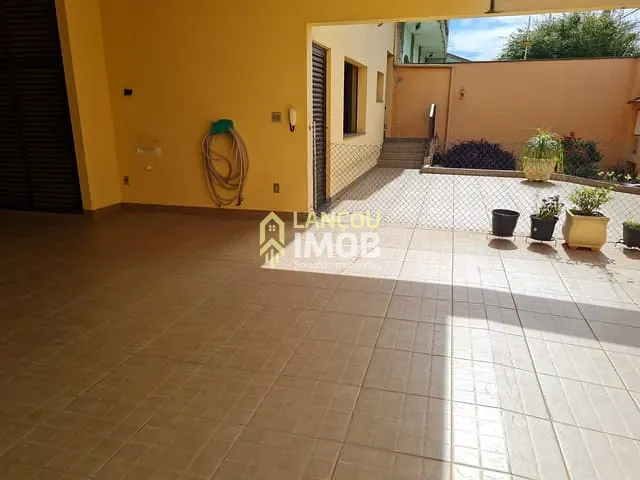 Casa 3 quartos e 3 banheiros, à venda, no bairro Jardim Paulista I em Jundiaí