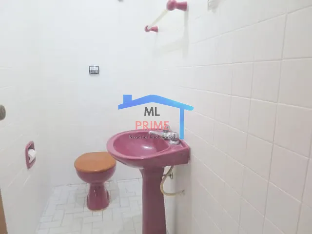Casa com 275m², para alugar, no bairro Jardim Avelino em São Paulo