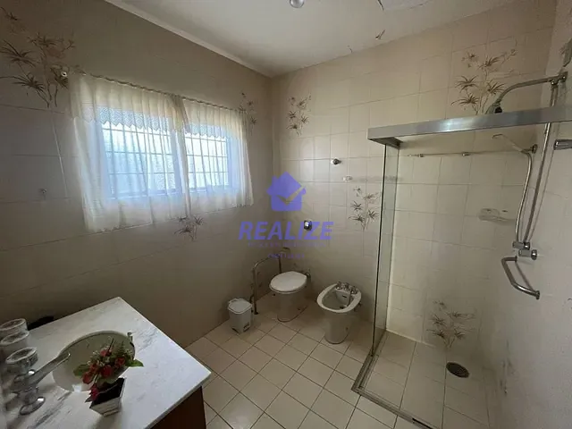 Casa com 258m² 3 quartos e 2 banheiros, à venda, no bairro Chácara Floresta em Botucatu