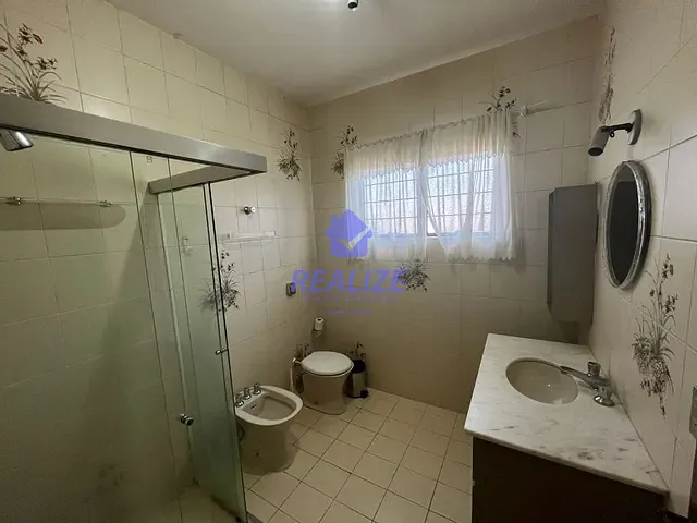 Casa com 258m² 3 quartos e 2 banheiros, à venda, no bairro Chácara Floresta em Botucatu