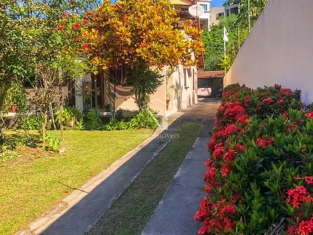 Casa com 1132m² 3 quartos e 2 banheiros, à venda, no bairro Centro em Maricá