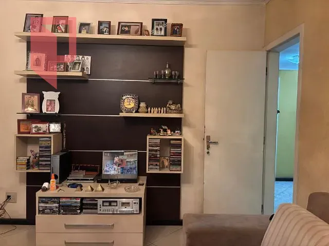 Casa com 300m² 4 quartos e 2 banheiros, à venda, no bairro Caiçaras em Belo Horizonte