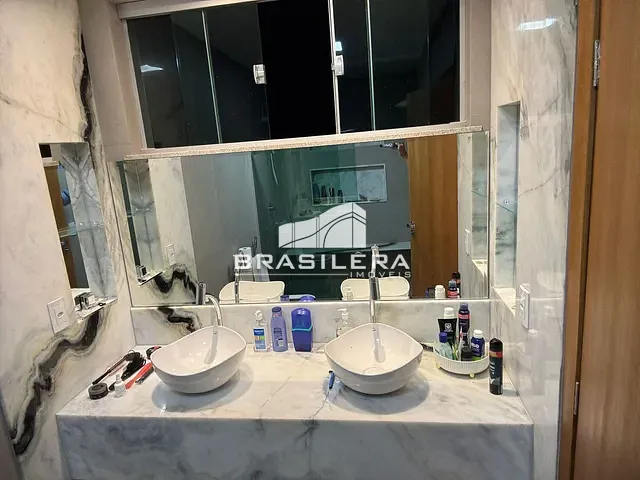 Casa com 400m² 4 quartos e 4 banheiros, à venda, no bairro Residencial Vale Verde em Senador Canedo