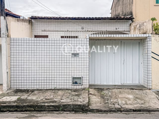 Casa com 168m² 3 quartos e 2 banheiros, à venda, no bairro Parangaba em Fortaleza