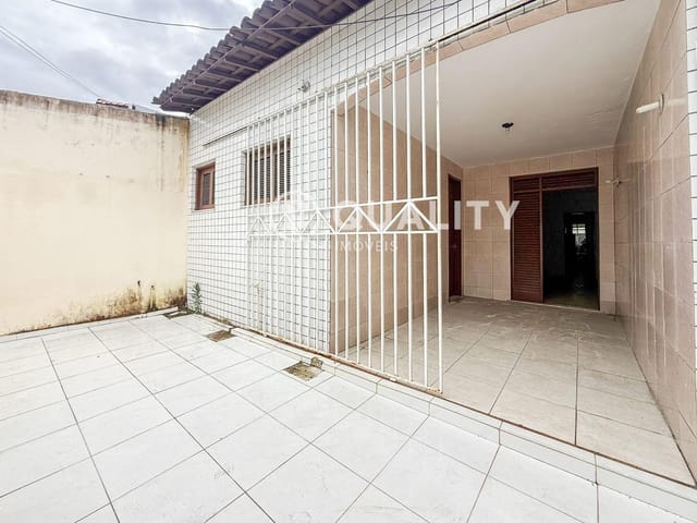 Casa com 168m² 3 quartos e 2 banheiros, à venda, no bairro Parangaba em Fortaleza