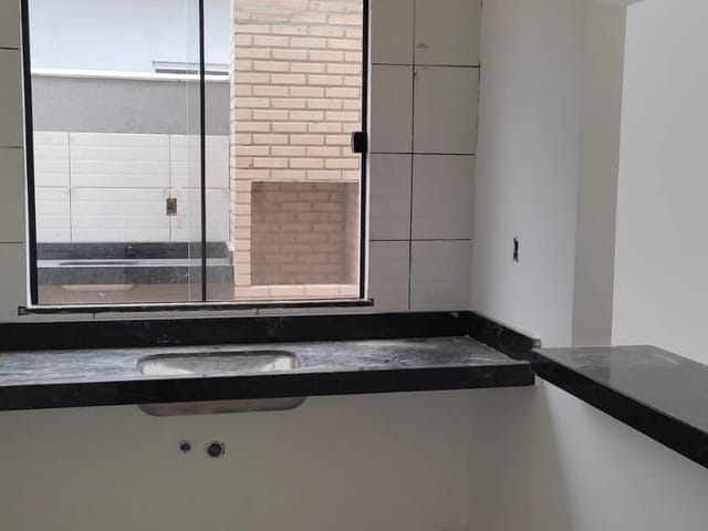 Casa 3 quartos e 2 banheiros, à venda, no bairro Enseada das Gaivotas em Rio das Ostras