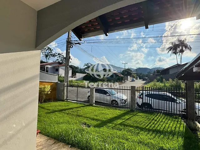Casa com 350m² 3 quartos e 3 banheiros, para alugar, no bairro Passo Manso em Blumenau